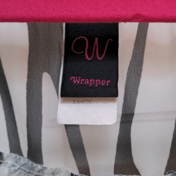 Flowy Sheer Tank Top - Picture 4 of 5